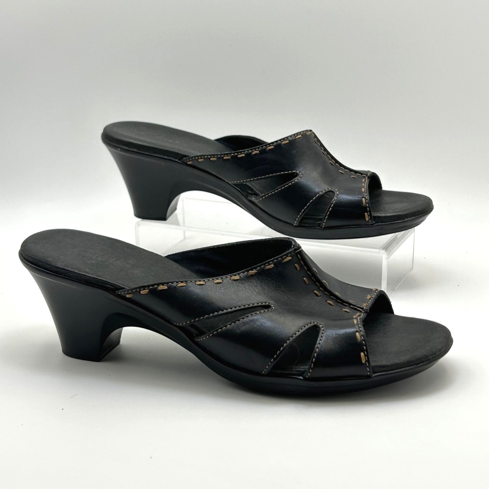 Clarks Slide Sandals Womens 8.5 Black Leather Whipstitch Heeled Mules Minimalist